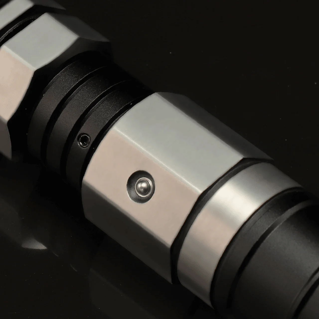 Hilt Finish - Image 3